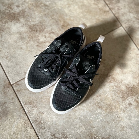 Nike Court Vision Alta - Women’s Size 6 - Picture 2 of 7